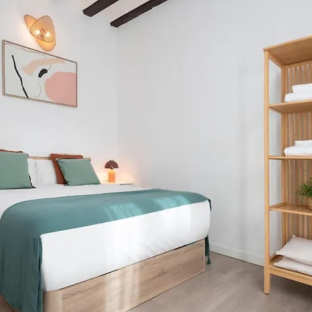 Correduria Apartment *